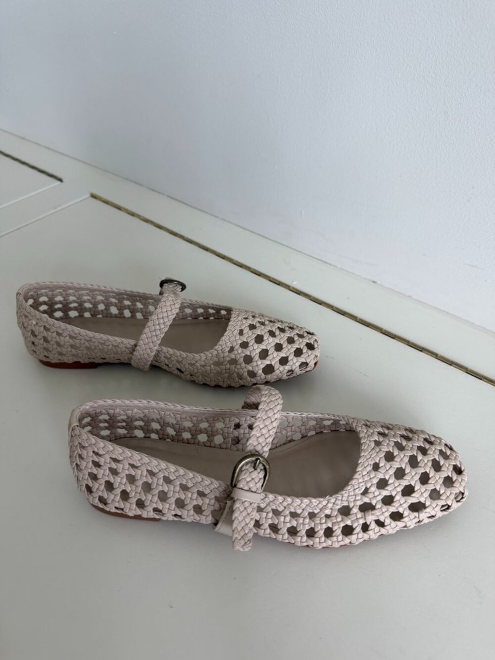 NWOT Cushionaire Weston Ivory Woven Mary Jane Flats Size 6